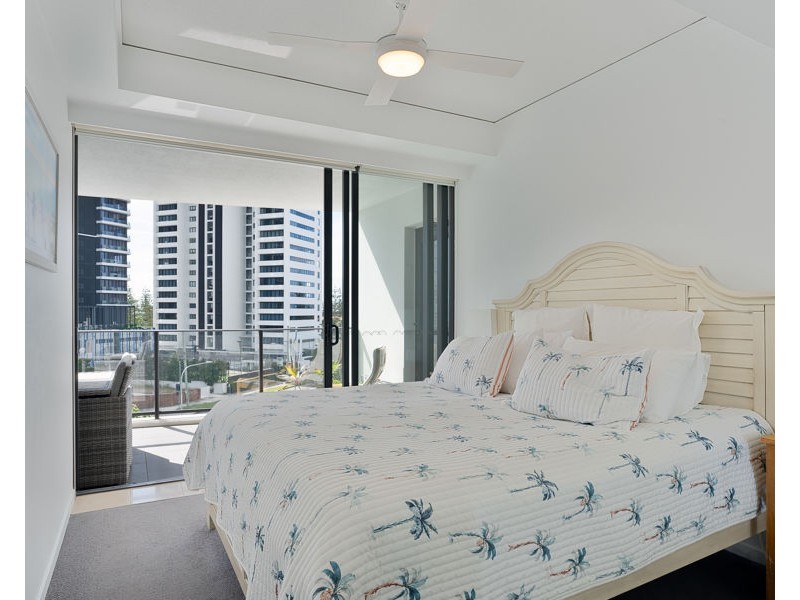 604/22 Surf Parade, Broadbeach QLD 4218