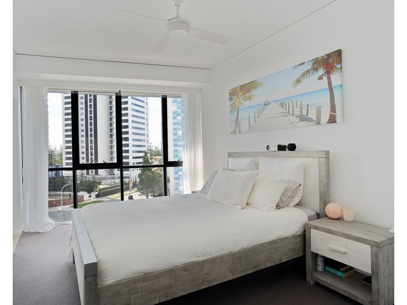 604/22 Surf Parade, Broadbeach QLD 4218