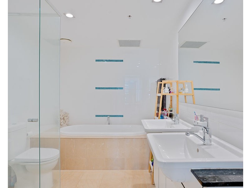 604/22 Surf Parade, Broadbeach QLD 4218