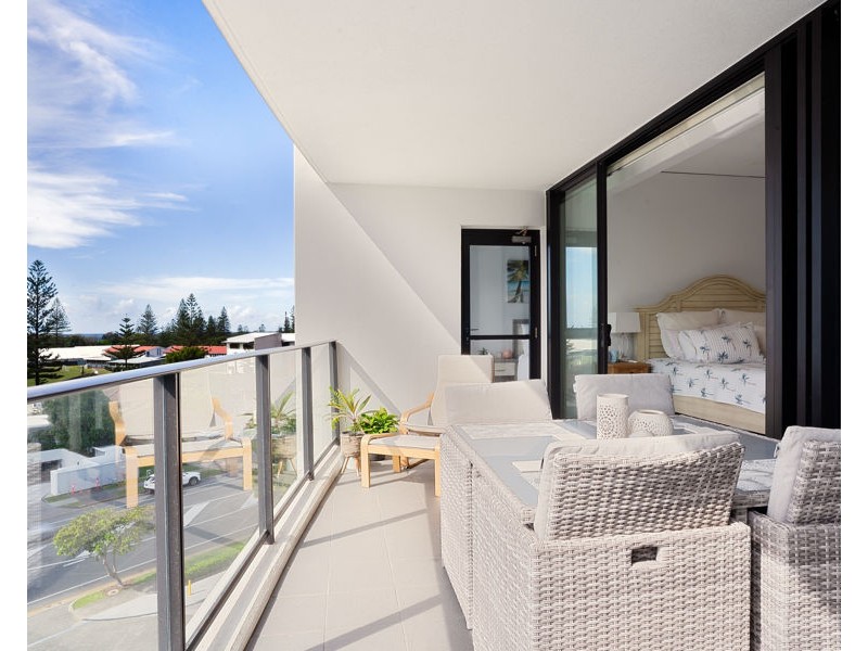 604/22 Surf Parade, Broadbeach QLD 4218