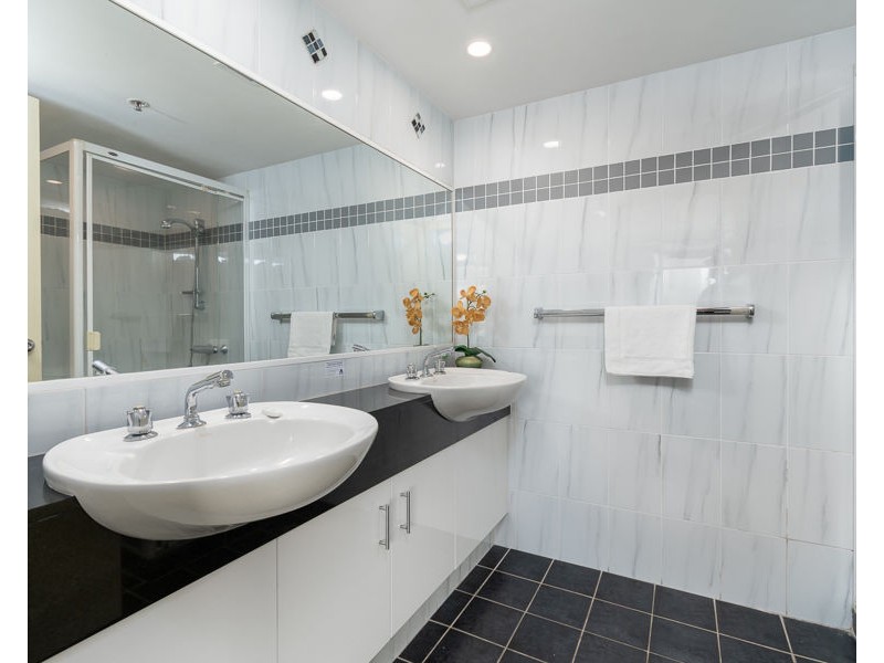 53/15 Victoria Avenue, Broadbeach QLD 4218