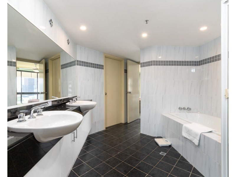 53/15 Victoria Avenue, Broadbeach QLD 4218