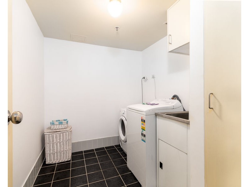 53/15 Victoria Avenue, Broadbeach QLD 4218