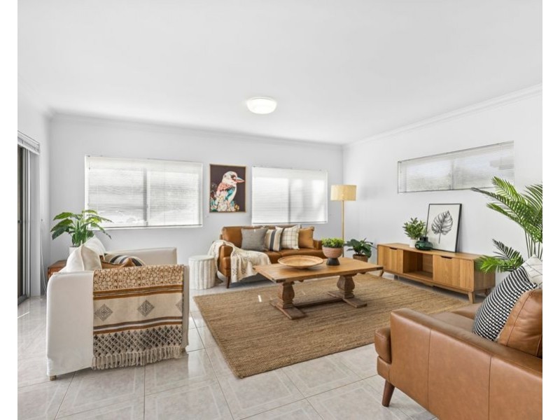 74 Monaco Street, Broadbeach Waters QLD 4218