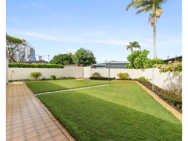 74 Monaco Street, Broadbeach Waters QLD 4218