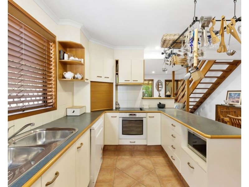 2/14 Riviera Road, Miami QLD 4220