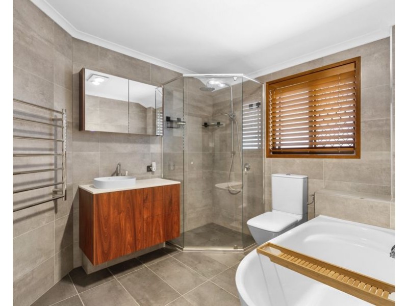 2/14 Riviera Road, Miami QLD 4220