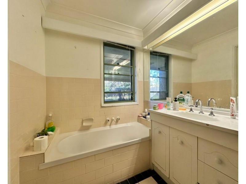 30/18 Batchworth Road, Molendinar QLD 4214