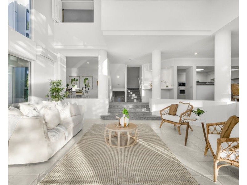 67/125 Santa Cruz Boulevard, Clear Island Waters QLD 4226