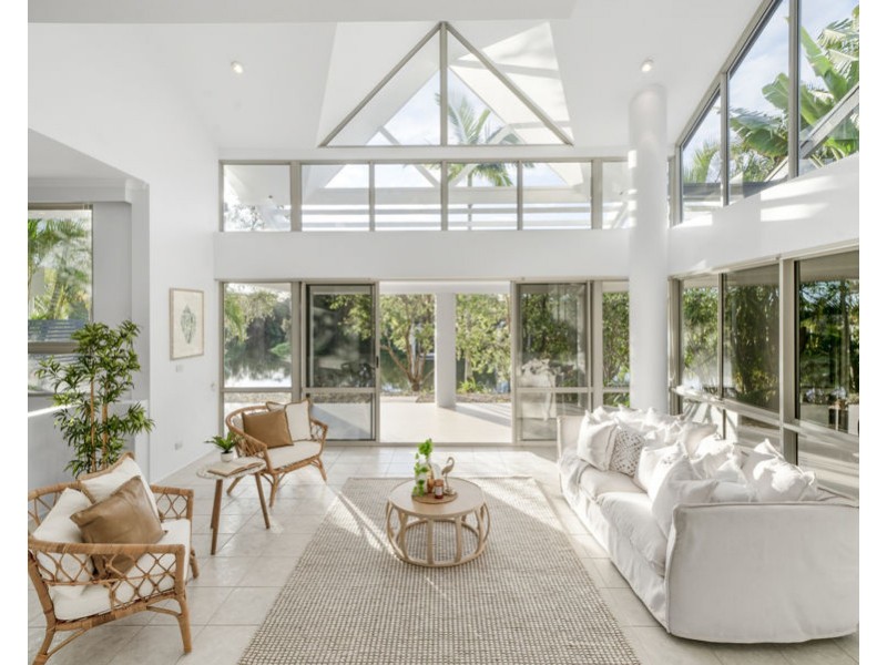 67/125 Santa Cruz Boulevard, Clear Island Waters QLD 4226