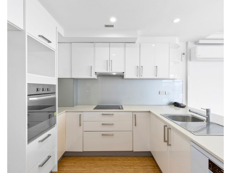9E/80 The Esplanade, Surfers Paradise QLD 4217