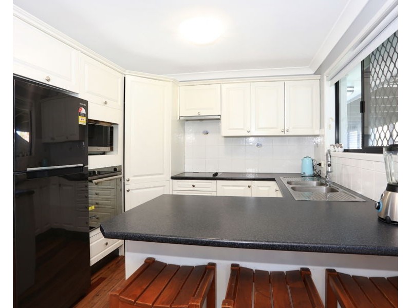 12 Echlin Street, Labrador QLD 4215