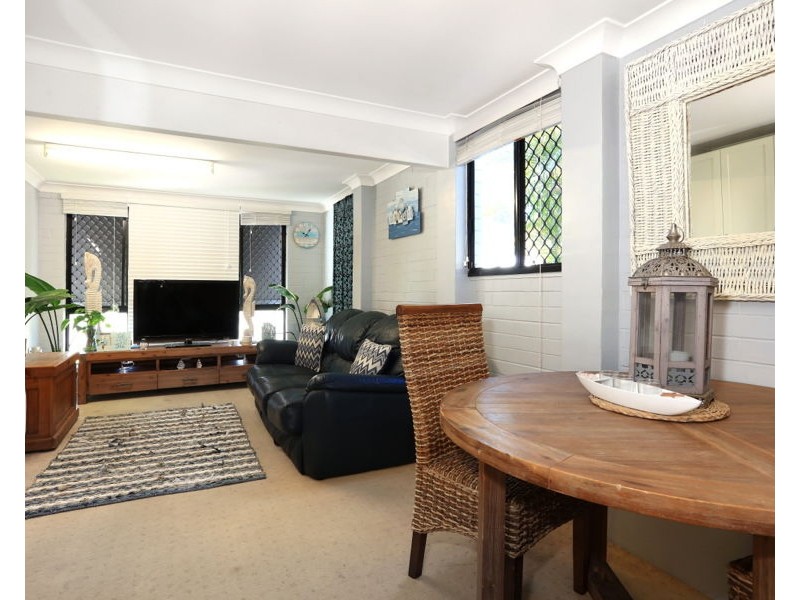 12 Echlin Street, Labrador QLD 4215