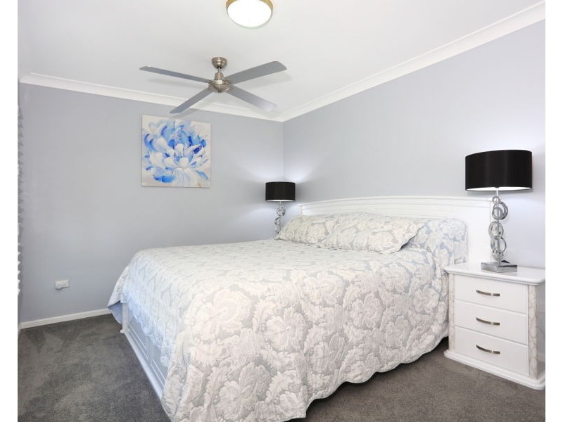 12 Echlin Street, Labrador QLD 4215