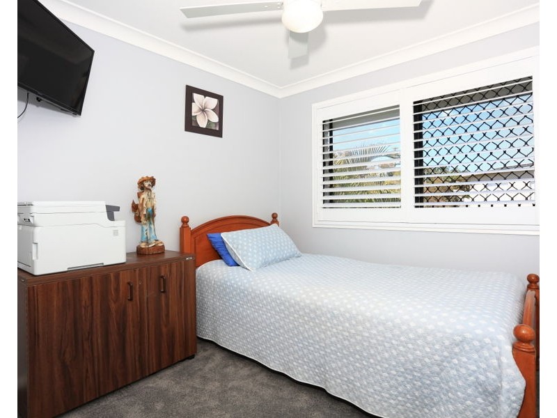 12 Echlin Street, Labrador QLD 4215