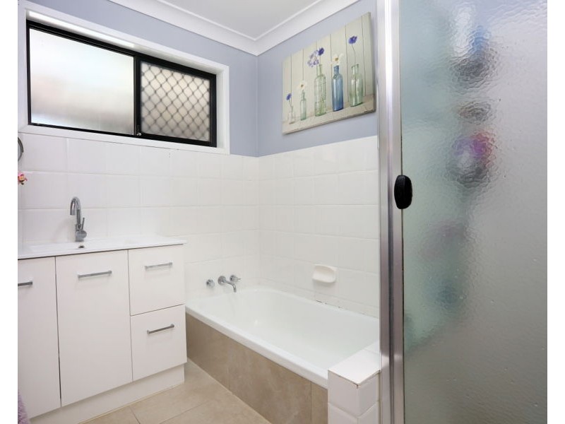 12 Echlin Street, Labrador QLD 4215