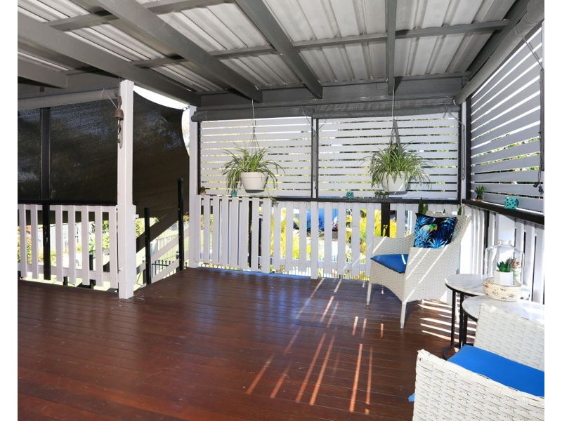 12 Echlin Street, Labrador QLD 4215