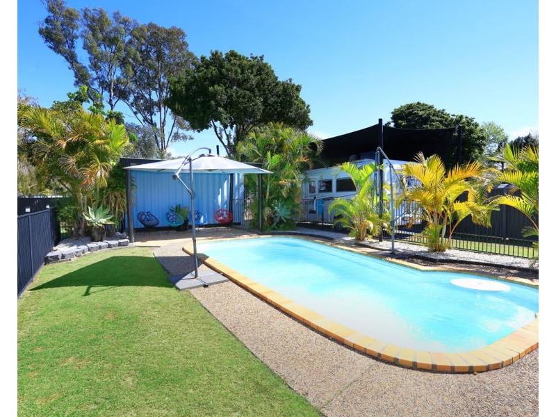 12 Echlin Street, Labrador QLD 4215