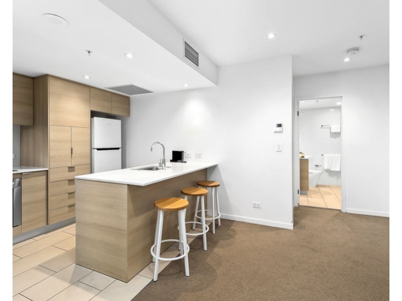 1607/2663 Gold Coast Highway, Broadbeach QLD 4218