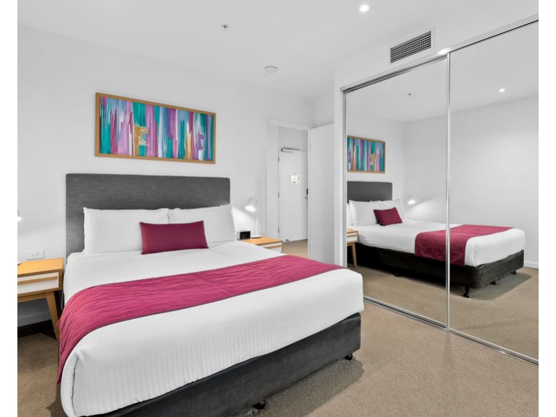 1607/2663 Gold Coast Highway, Broadbeach QLD 4218
