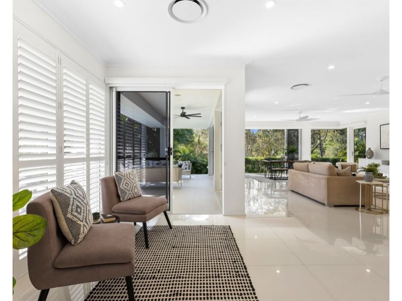 1 Jarvis Place, Arundel QLD 4214