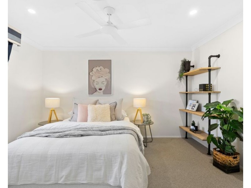 1 Jarvis Place, Arundel QLD 4214