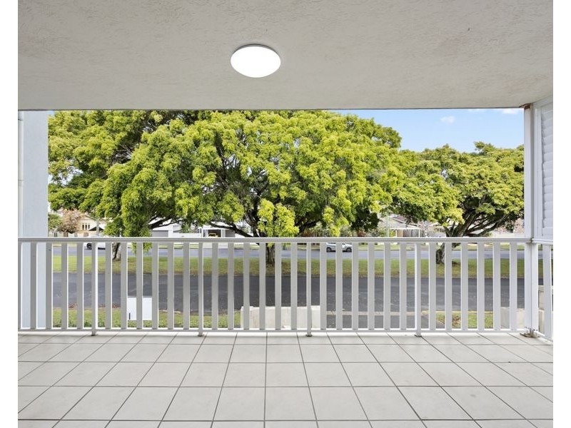 7/27 Walton Street, Southport QLD 4215