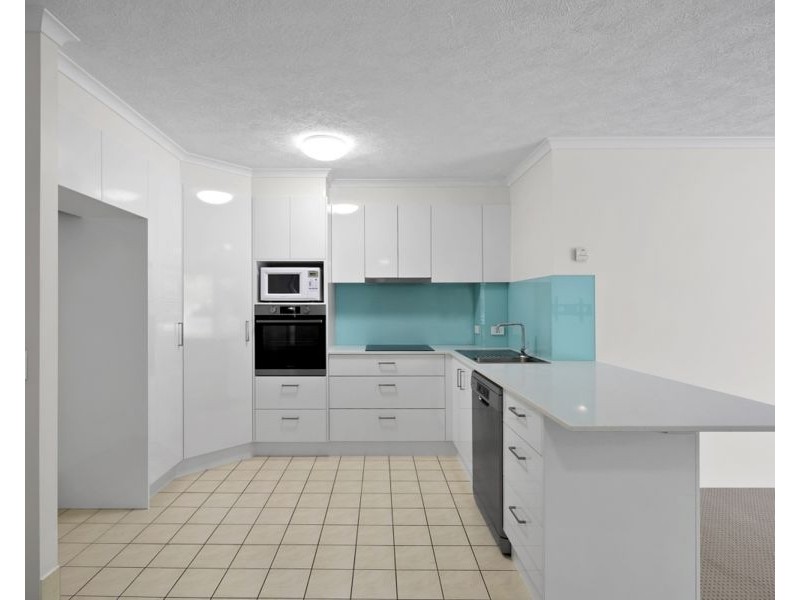 7/27 Walton Street, Southport QLD 4215