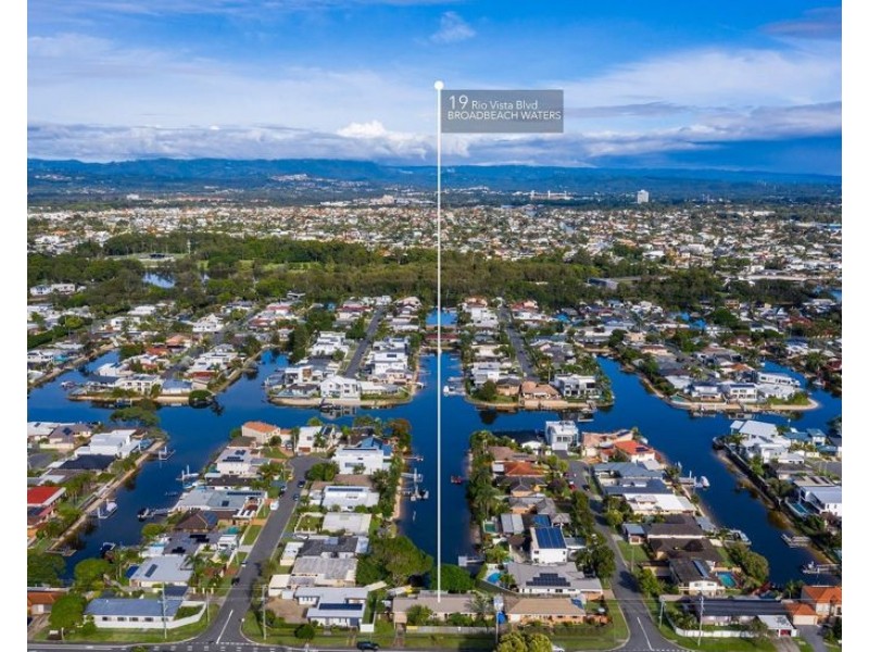 19 Rio Vista Boulevard, Broadbeach Waters QLD 4218