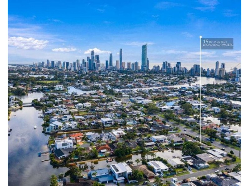 19 Rio Vista Boulevard, Broadbeach Waters QLD 4218