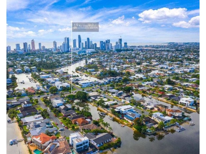 19 Rio Vista Boulevard, Broadbeach Waters QLD 4218