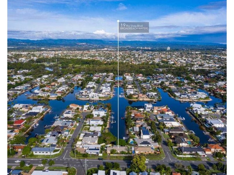 19 Rio Vista Boulevard, Broadbeach Waters QLD 4218