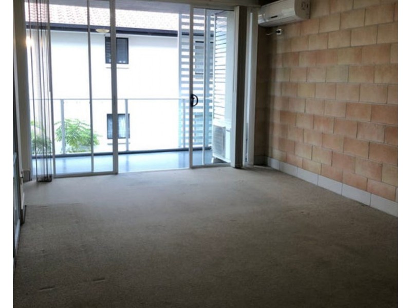 303A/96-106 High Street, Southport QLD 4215