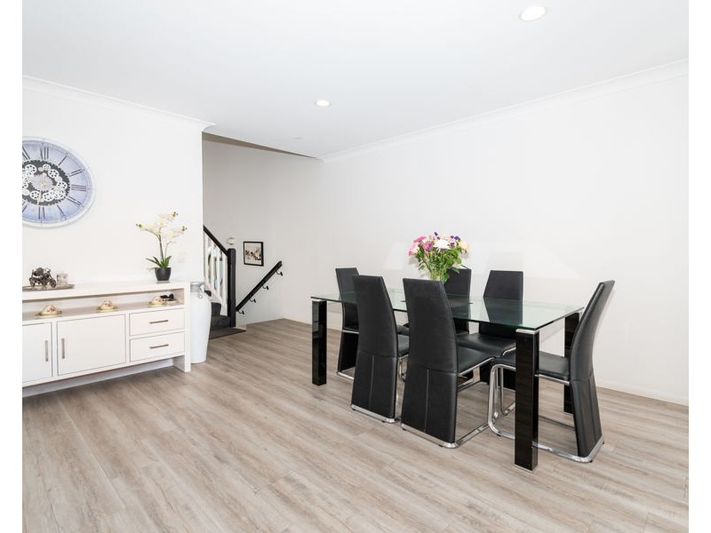 143/125 Santa Cruz Boulevard, Clear Island Waters QLD 4226