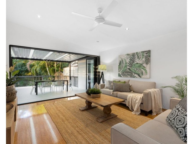 9 Saltash Street, Labrador QLD 4215