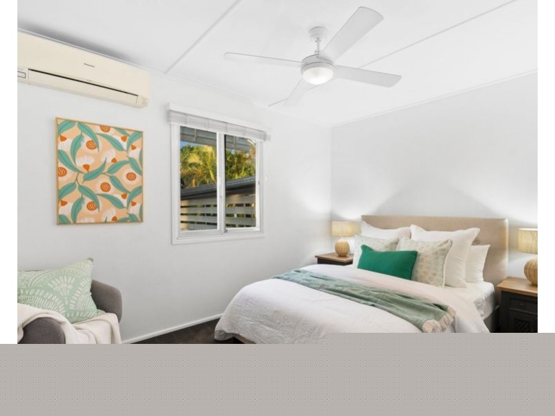 9 Saltash Street, Labrador QLD 4215