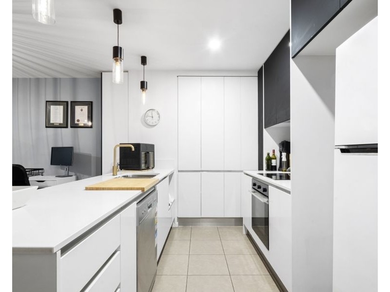 4115/1-7 Waterford Court, Bundall QLD 4217