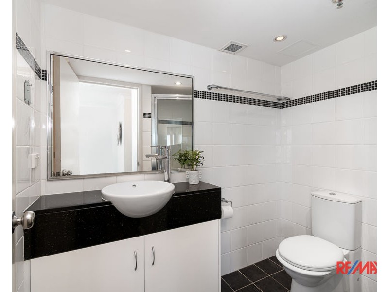 113/15 Victoria Avenue, Broadbeach QLD 4218