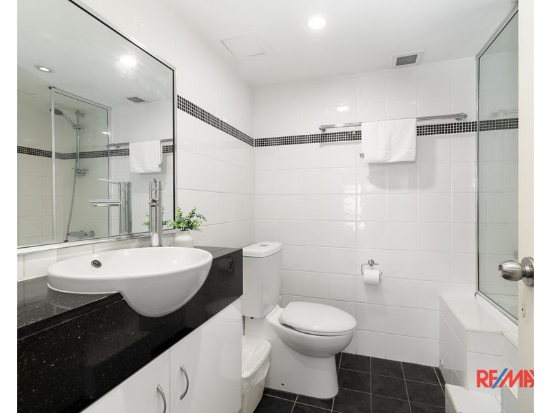 113/15 Victoria Avenue, Broadbeach QLD 4218