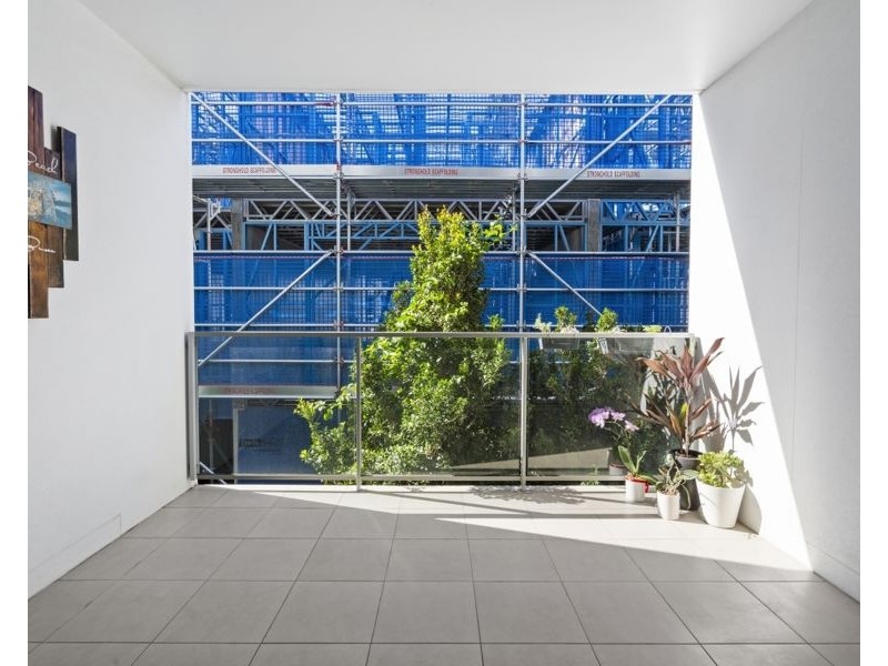 1211/6-8 Waterford Court, Bundall QLD 4217