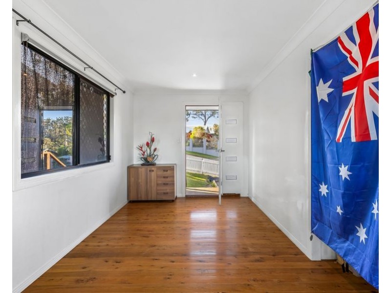 4 Flinders Avenue, Molendinar QLD 4214