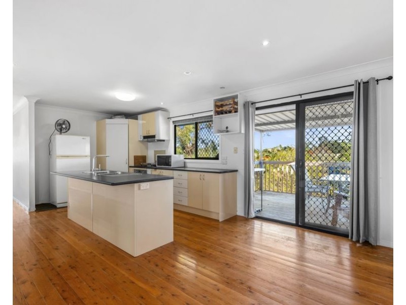 4 Flinders Avenue, Molendinar QLD 4214