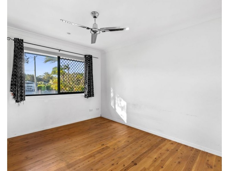 4 Flinders Avenue, Molendinar QLD 4214