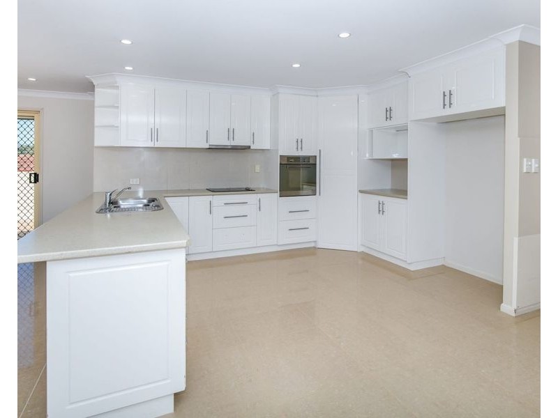 202 Mount Warren Boulevard, Mount Warren Park QLD 4207