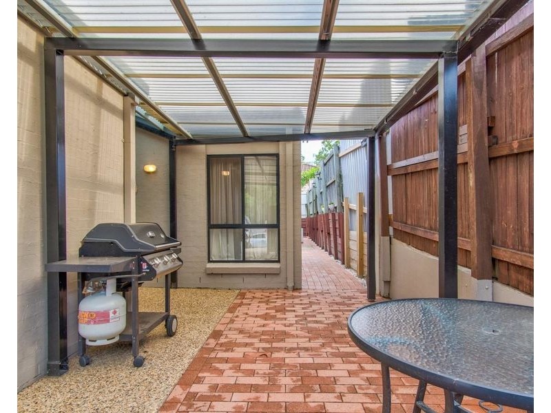 2/8 Geoff Wolter Drive West, Molendinar QLD 4214