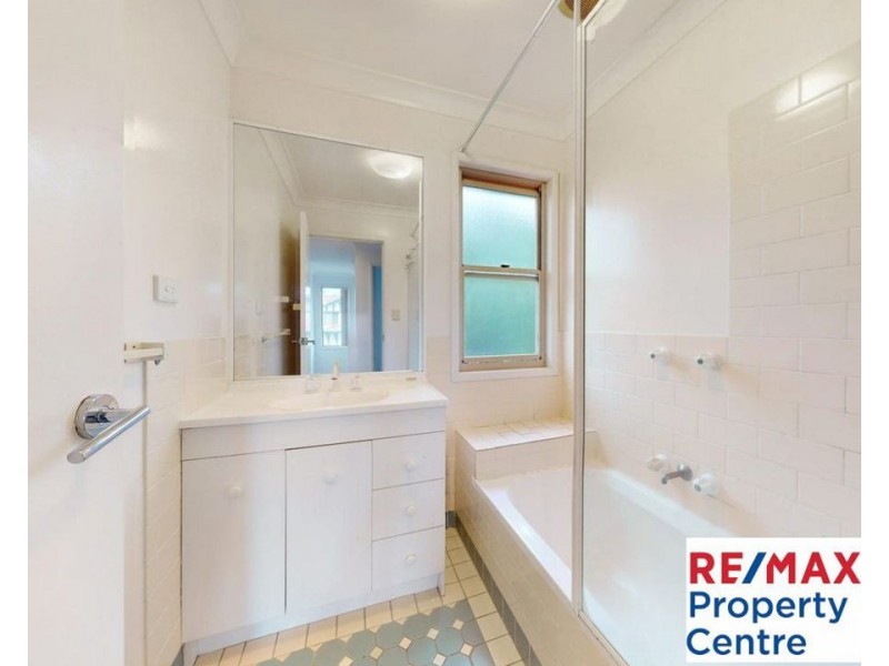 6/75 Brown Street, Labrador QLD 4215