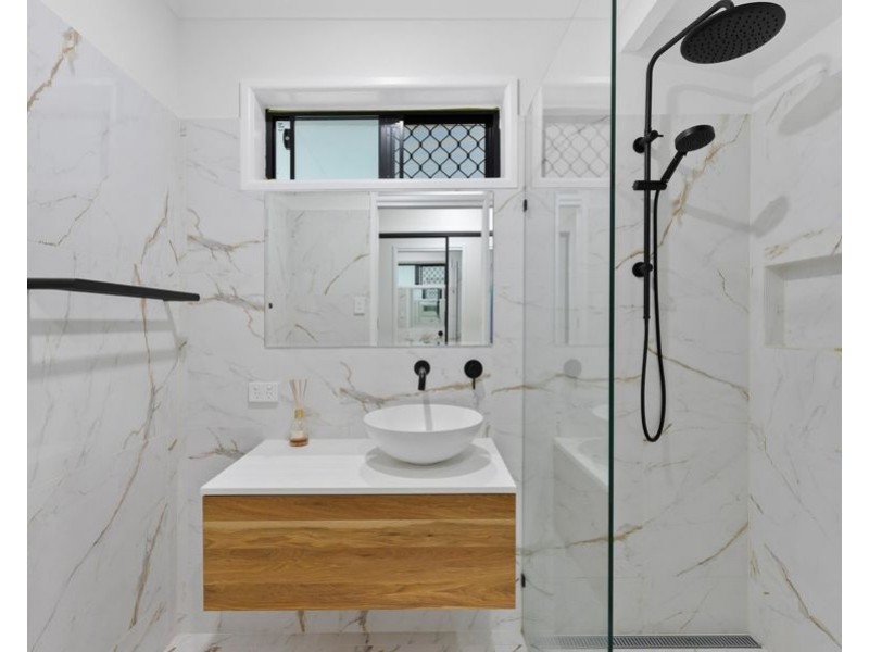 20 Blaxland Avenue, Molendinar QLD 4214