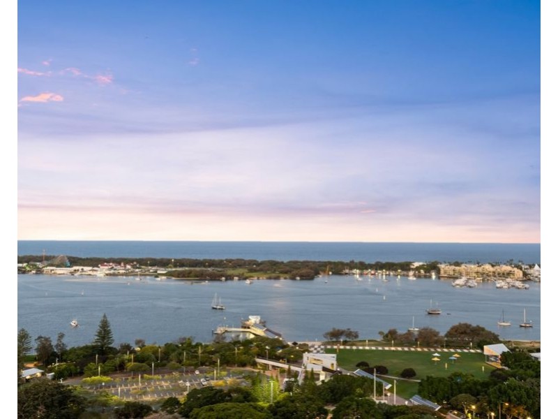 274/105 Scarborough Street, Southport QLD 4215