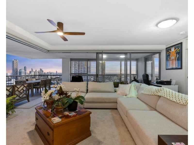 274/105 Scarborough Street, Southport QLD 4215