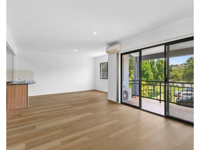 1/1 Alexandrina Drive, Varsity Lakes QLD 4227